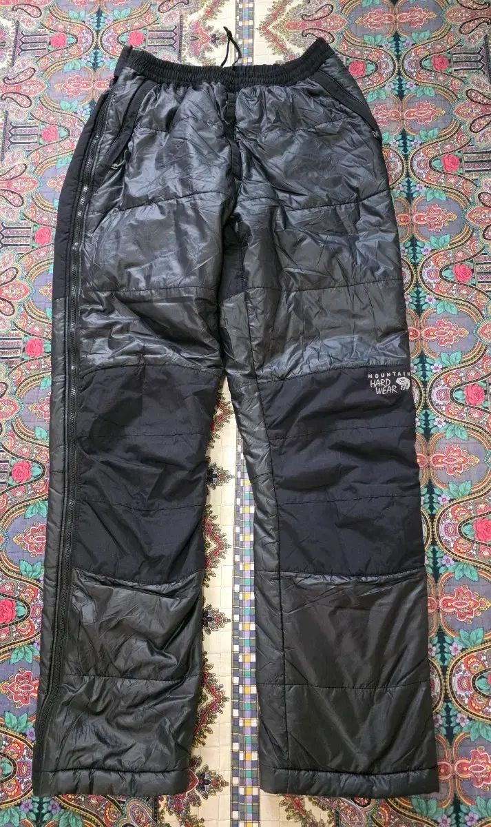 マウンテンハードウェア ダウン ズボン ブラック