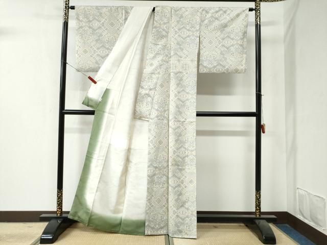 平和屋着物●本場大島紬　白大島　7マルキ　風景草花文　正絹　逸品　CAAW8435yc 平和屋着物○本場大島紬 白大島 7マルキ 吉祥文 正絹 逸品 CAAZ3712yc