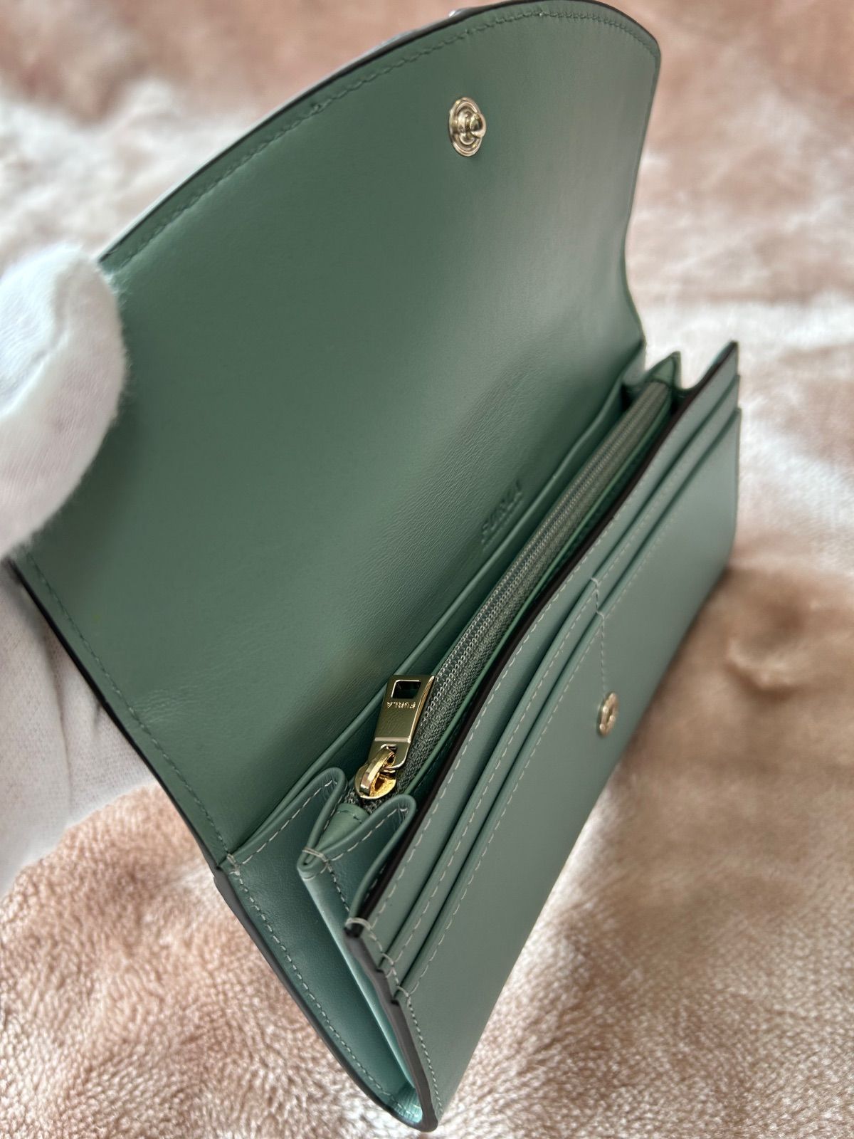 フルラ WALLET SLIMロングウォレット フラップ式二つ折り長財布 二つ折り財布 折財布 さいふ サイフ小銭入れ有ミネラルグリーン緑色無地ロゴレザー牛革本革19 5 9箱レディース女性用定価22 000円