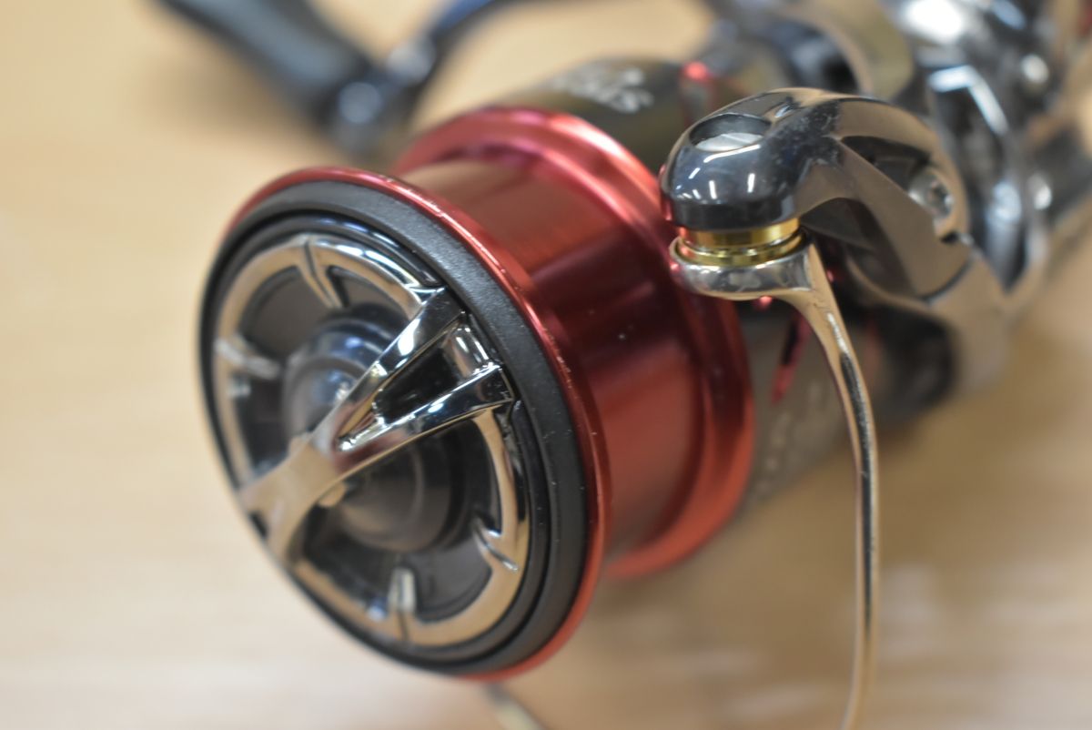 シマノ 16 ストラディック CI4+ 2500HGSDH スピニングリール SHIMANO