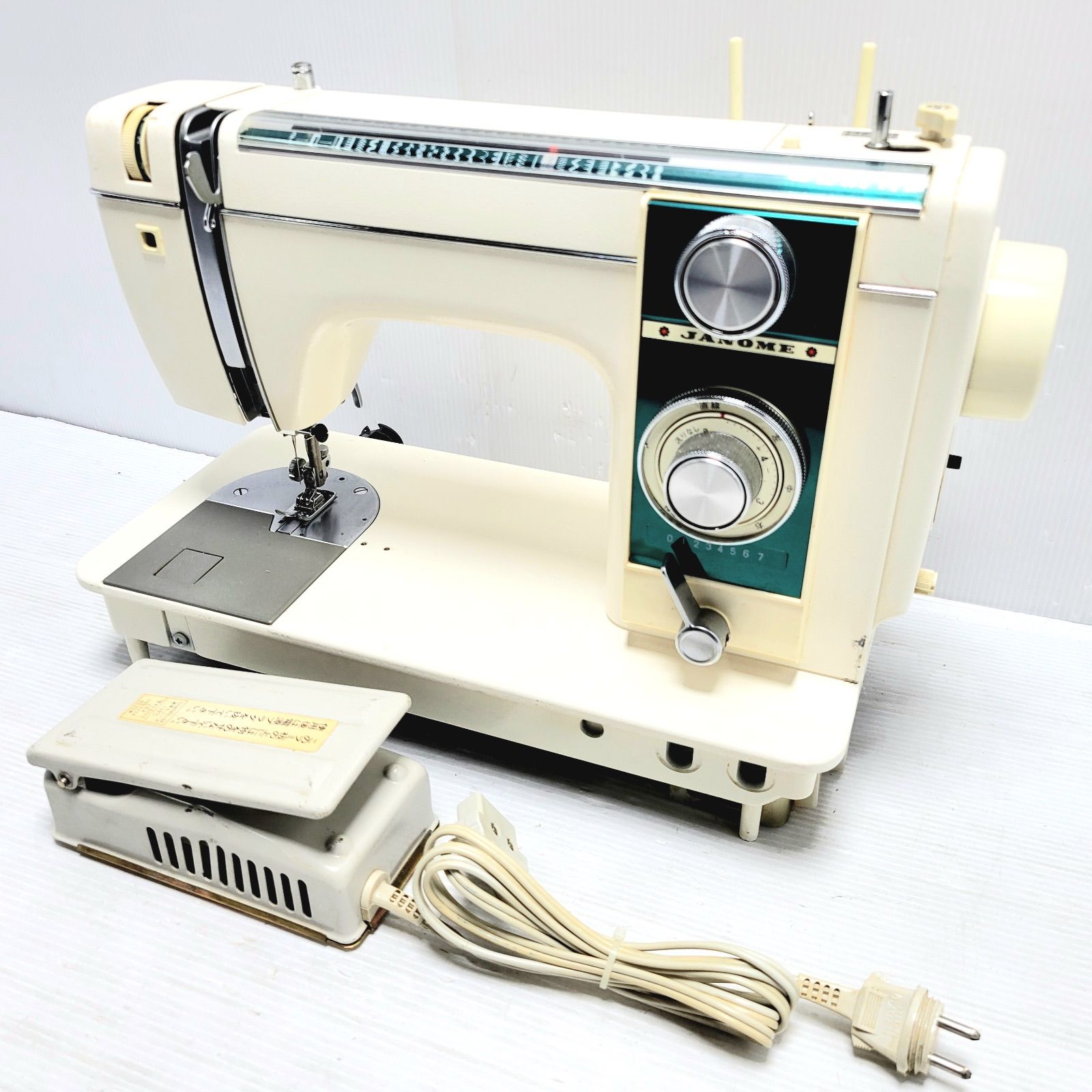 JANOME⁄ジャノメ MODEL 811 ミシン ジャンク 2744 蛇の目ミシン813型 