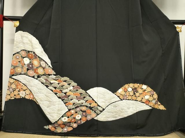  平和屋着物 豪華黒留袖 友禅 刺繍 遠山吉祥花文 金彩 仮絵羽 正絹 ck 黒留袖 着物