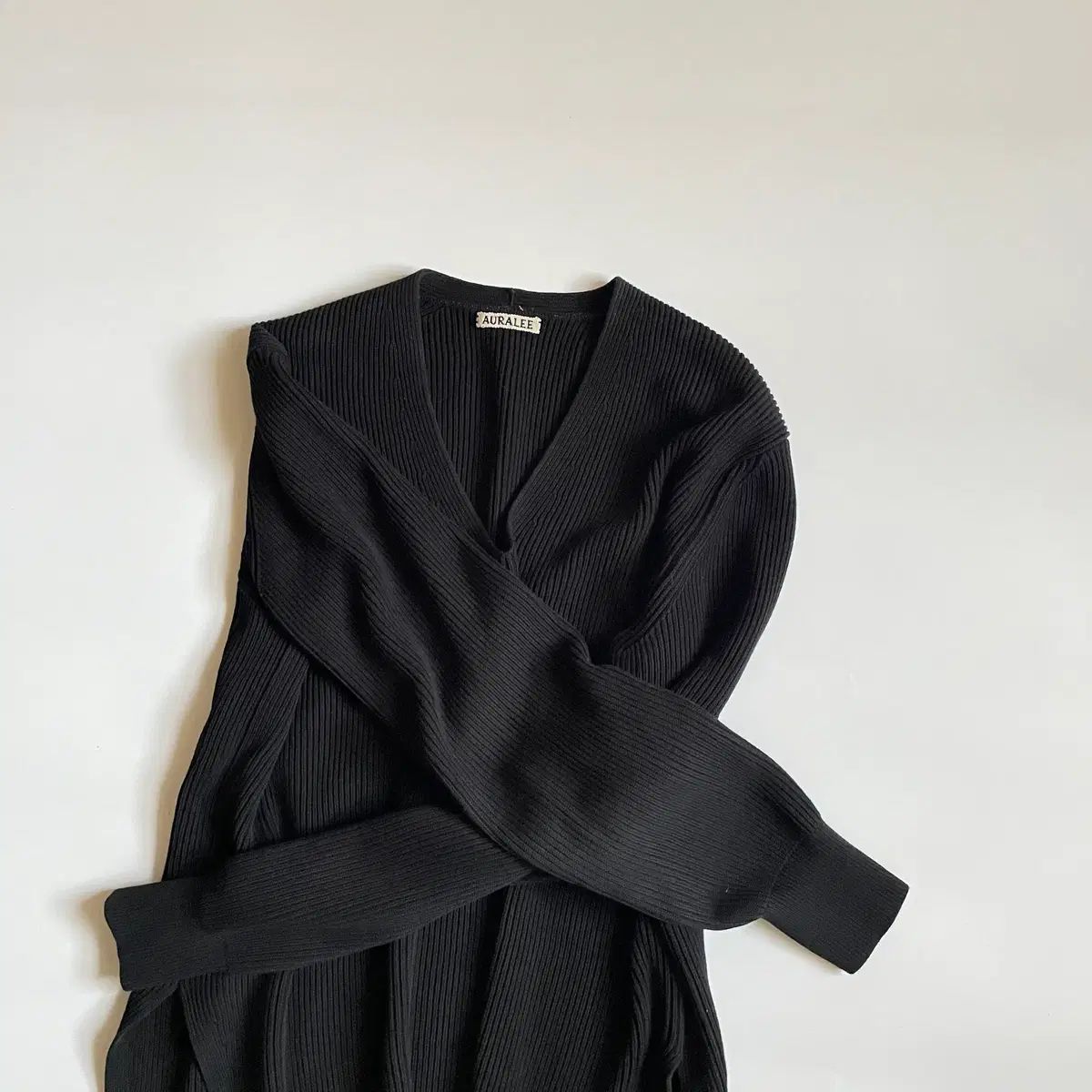 Auralee オーラリー Vネック ニット ブラック サイズ OS - メルカリ