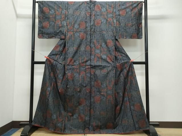 平和屋着物 本場大島紬 9マルキ 陶器草花文 正絹 vf