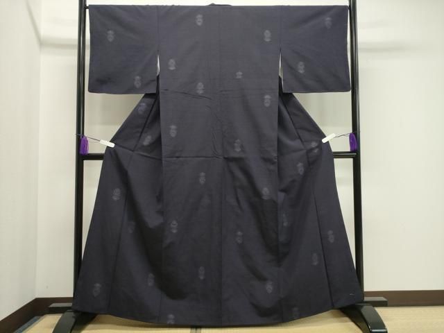 平和屋着物 結城紬 飛び亀甲柄 幾何学文 正絹 gh