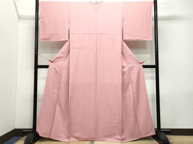 平和屋着物 上質な色無地 花唐草地紋 桃色 正絹 vf