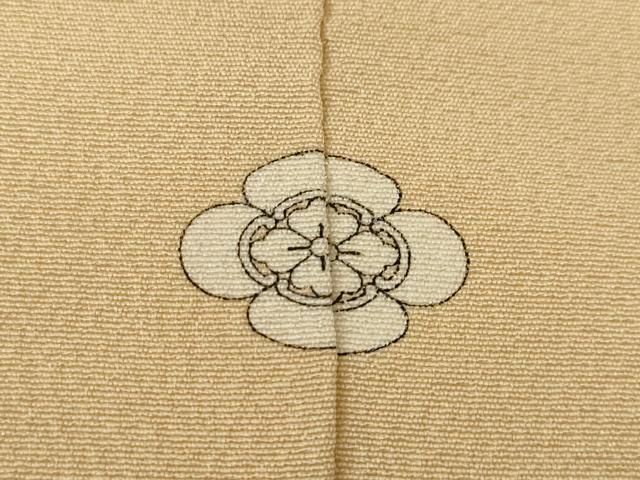 上質な色無地 伽羅色