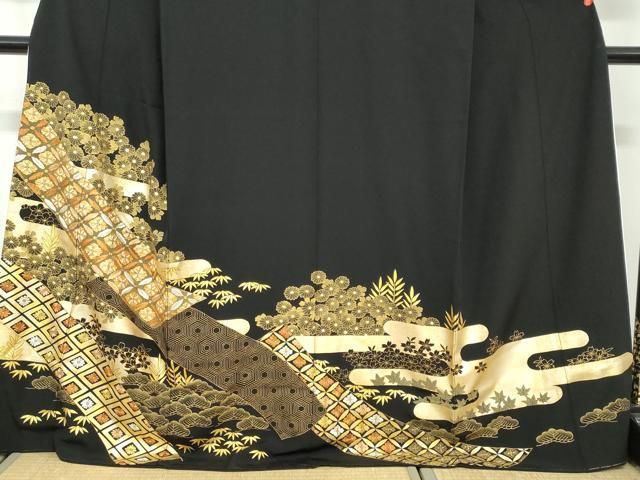 豪華黒留袖 駒刺繍