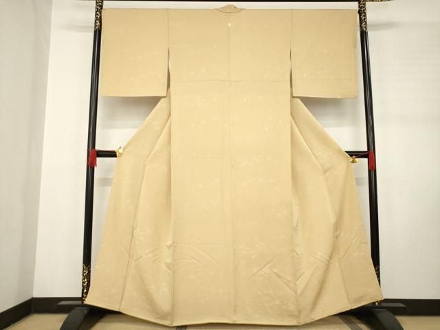 平和屋着物 上質な色無地 吉祥花地紋 薄香色 正絹 ck