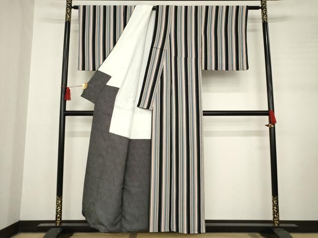 平和屋着物●上質な小紋　縞　鬼しぼ縮緬　正絹　逸品　AABC8670ck 平和屋着物○上質な小紋 縞 鬼しぼ縮緬 正絹 逸品 AABC8670ck - メルカリ