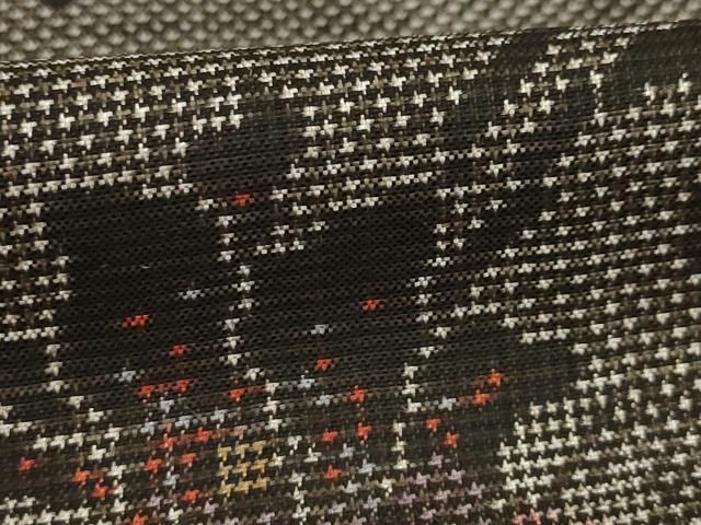 平和屋着物○本場大島紬 純泥染 手織り 一元7マルキ 花唐草文 岡江武