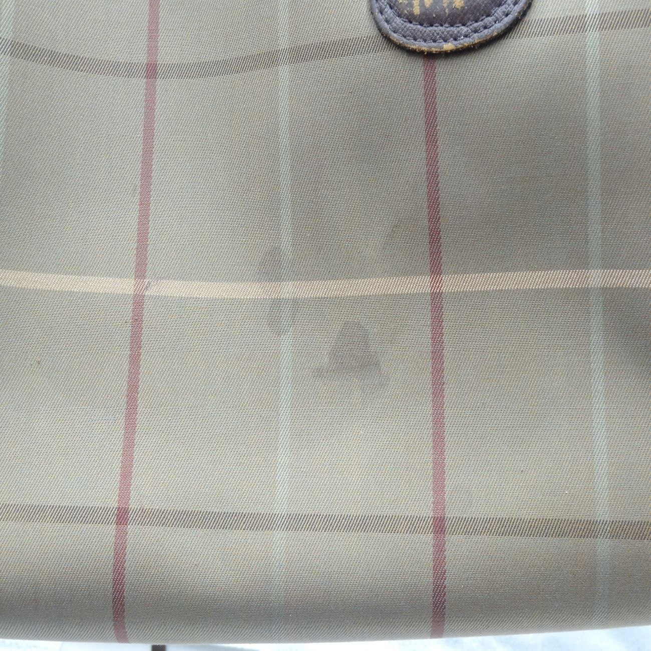 バーバリー BURBERRY タマムシ色 ボストンバッグ カーキ ノバチェック 