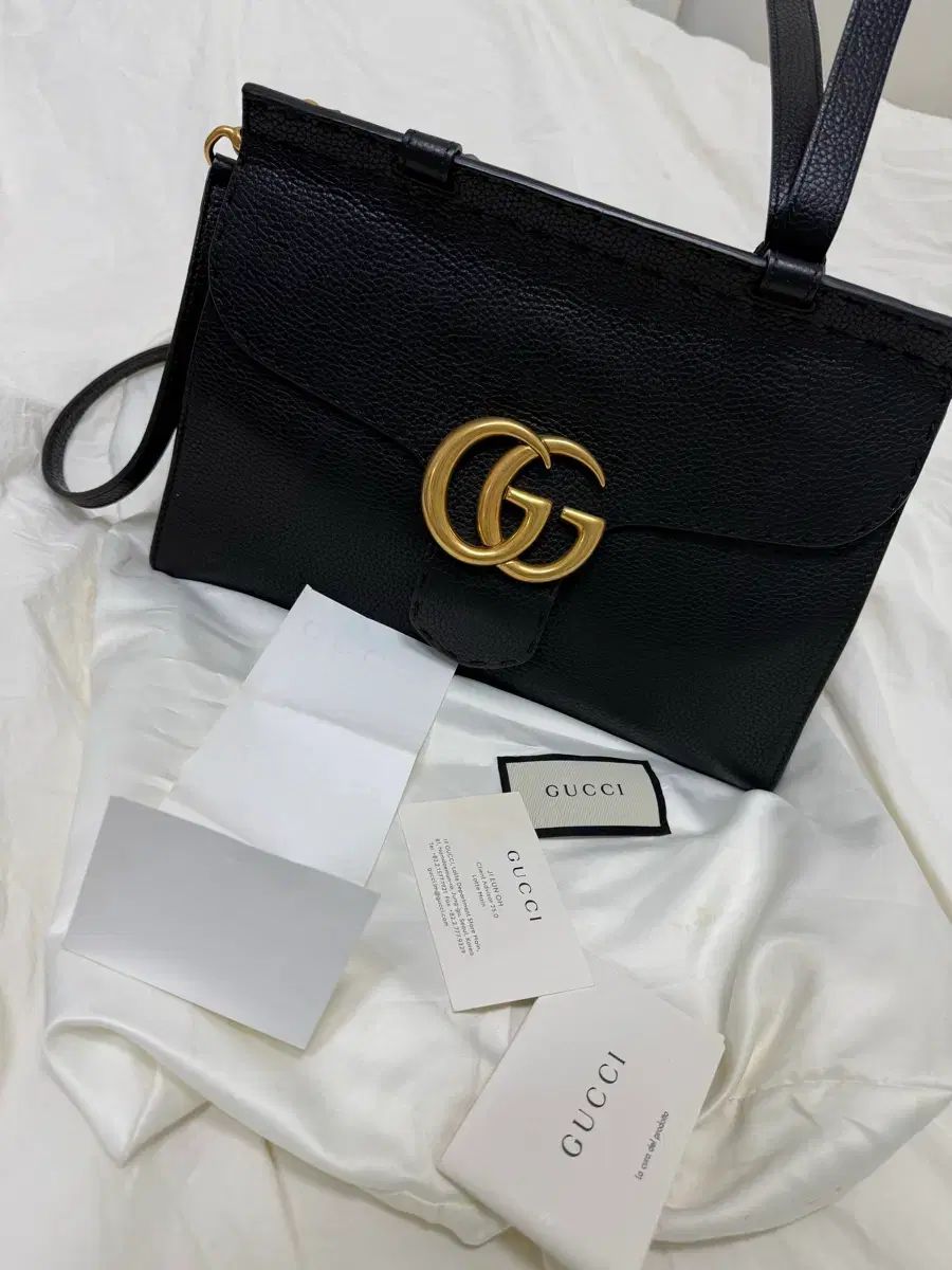 グッチ マモンド ミディアム トップハンドルバッグ ブラック