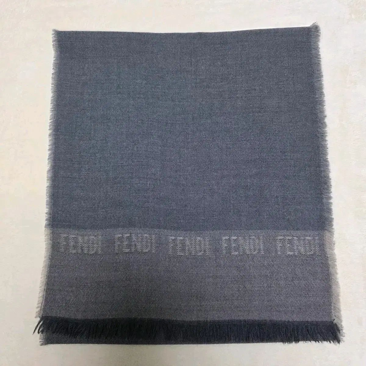 Fendi グレー ロゴマフラー フェンディ ロゴ マフラー グレー - メルカリ