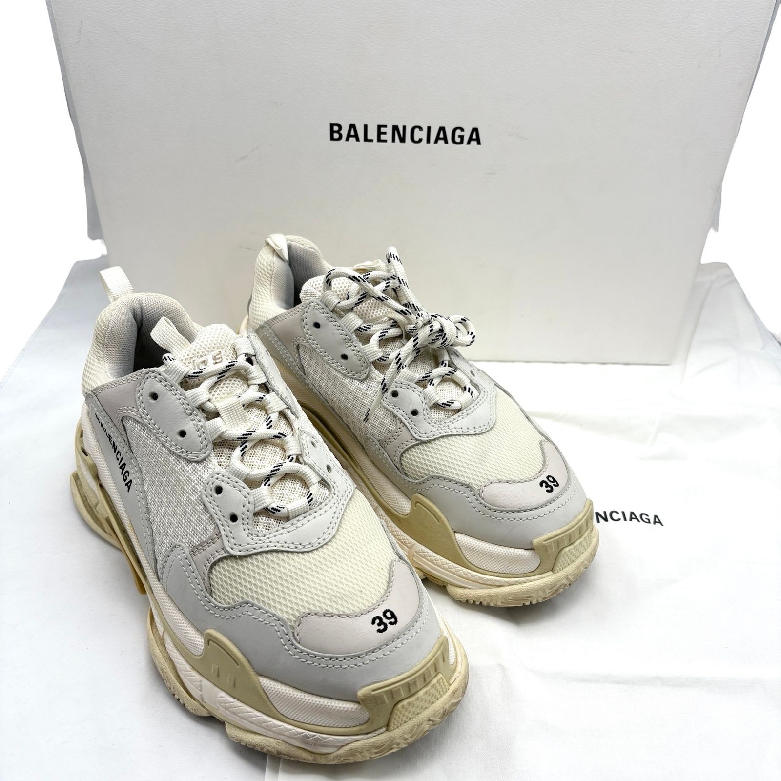 BALENCIAGA バレンシアガ TRIPLE S トリプルエス スニーカー ホワイト