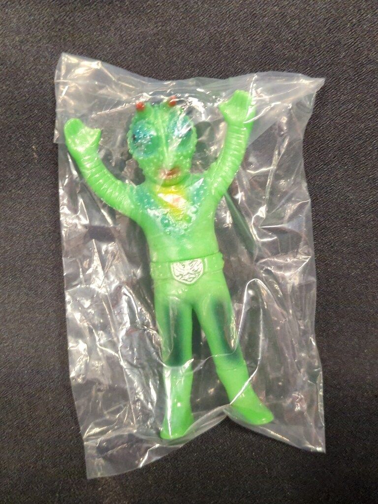 メディコム・トイ 東映レトロソフビコレクション カメレオン男(新色