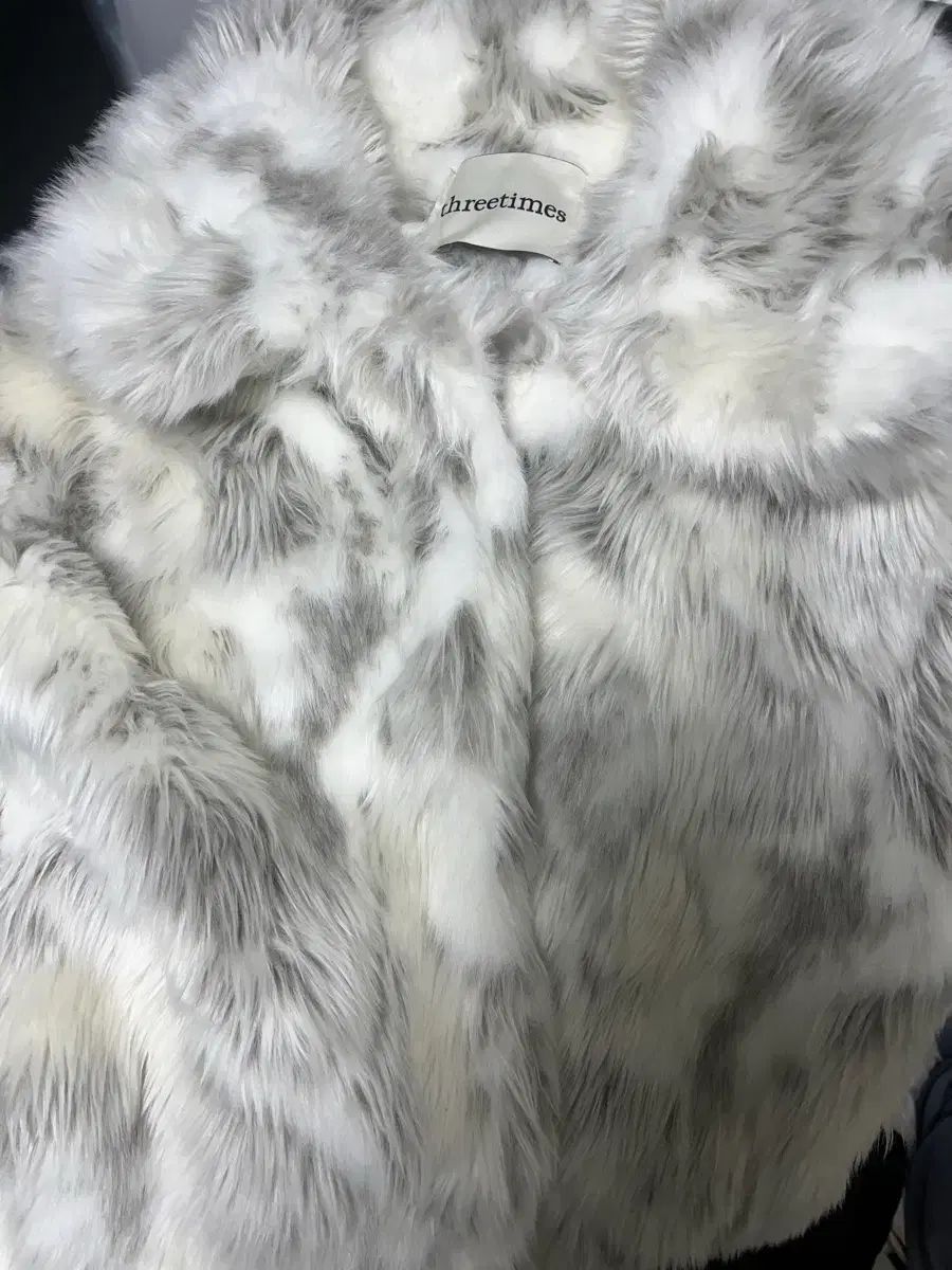 threetimes(スリータイムズ) メレンゲ ファージャケット スリータイムズ マーレンファージャケット - メルカリ