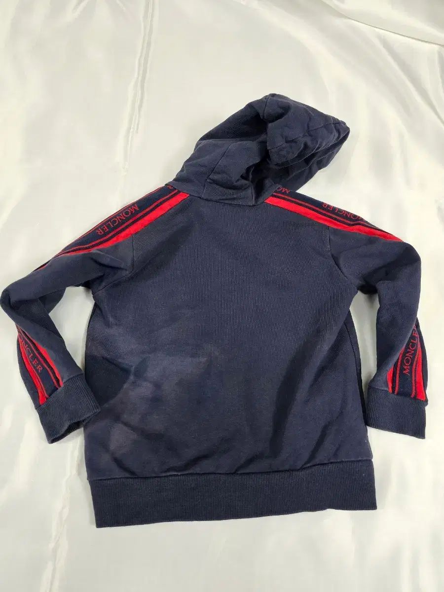 モンクレール マリア フードジップアップ