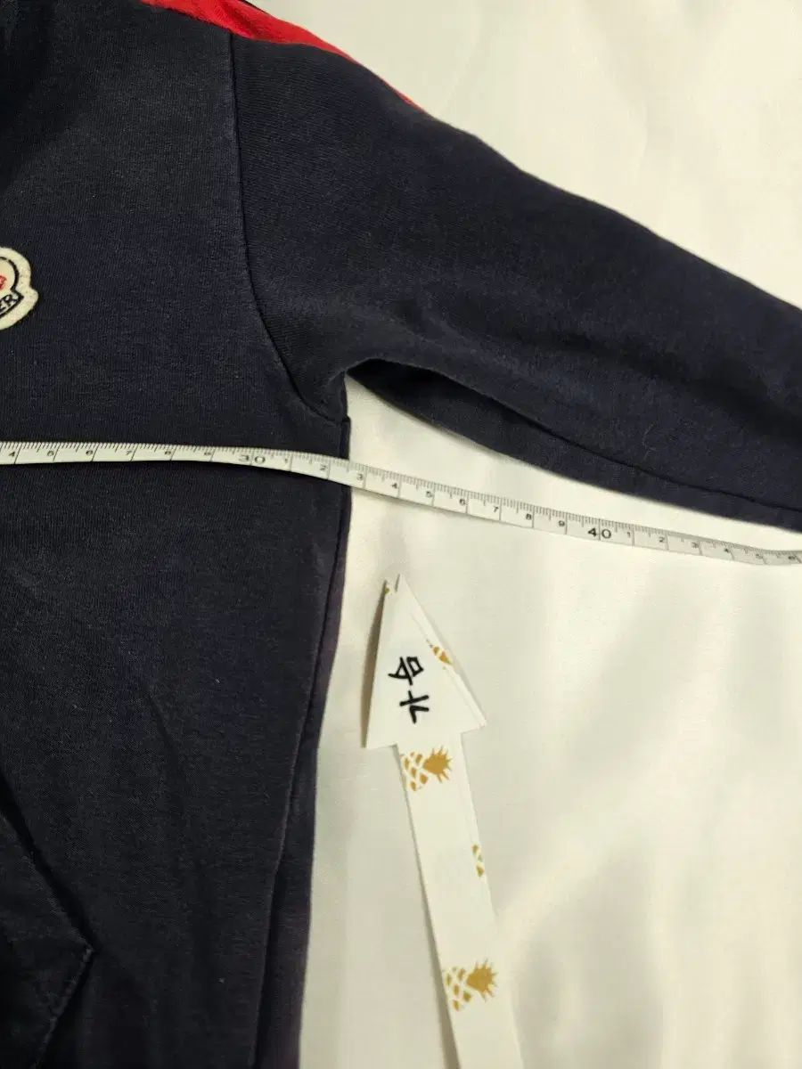 ocean様/モンクレール/スウェットパーカー/フーデッド/ジップアップ/ロゴ 楽天市場】MONCLER ENFANT モンクレール Hoodie ジップアップパーカー