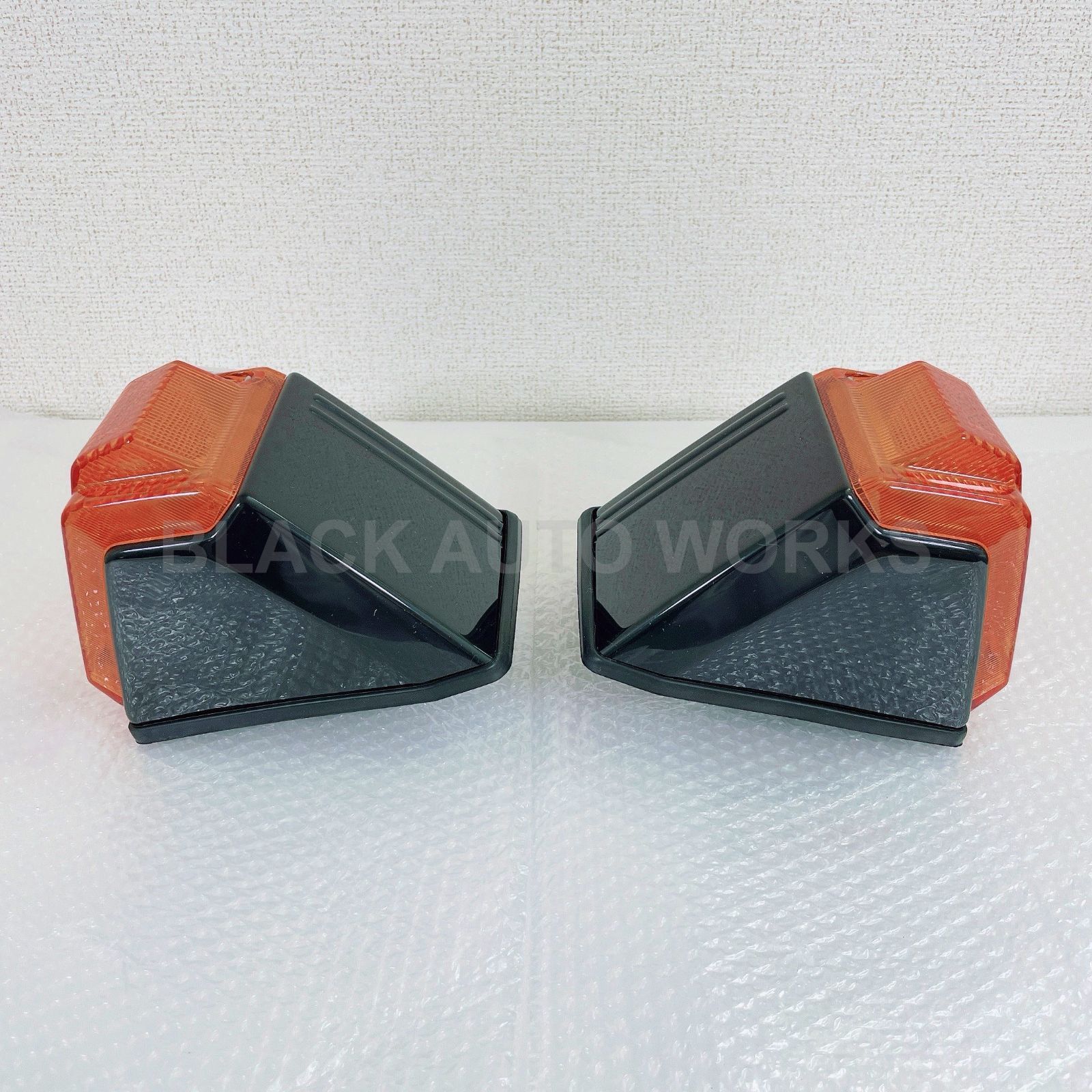 [純正品]ランドクルーザー70 後期　コーナーランプ　ウィンカー 2個セット 純正品]ランドクルーザー70 後期 コーナーランプ ウィンカー 2個セット