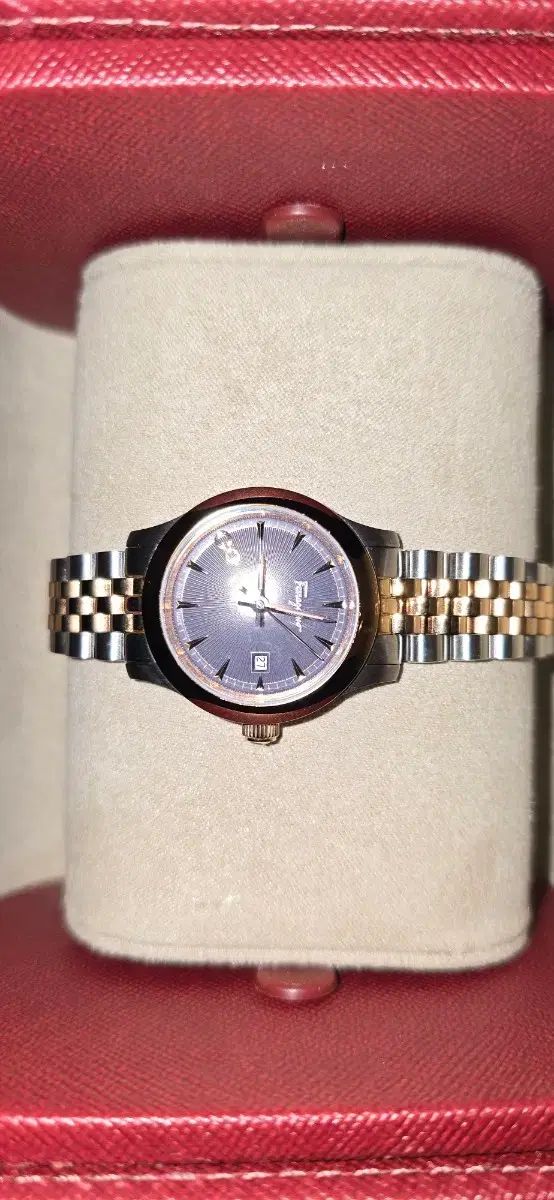 FERRAGAMO フェラガモ レディース メタル時計