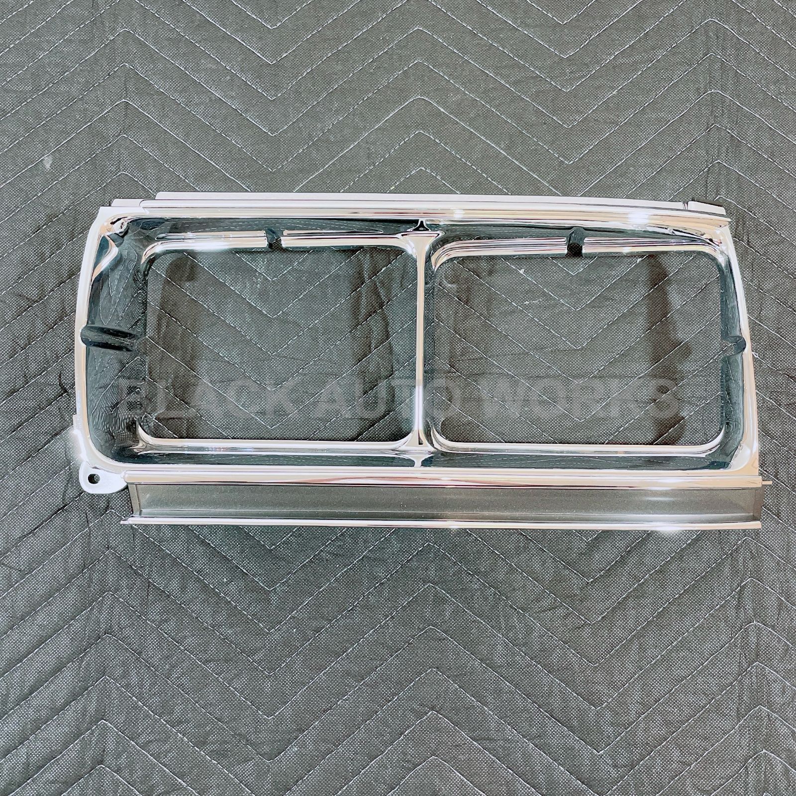 トヨタ純正】ランクル80 角目 ヘッドライト ベゼル 左右セット 輸出