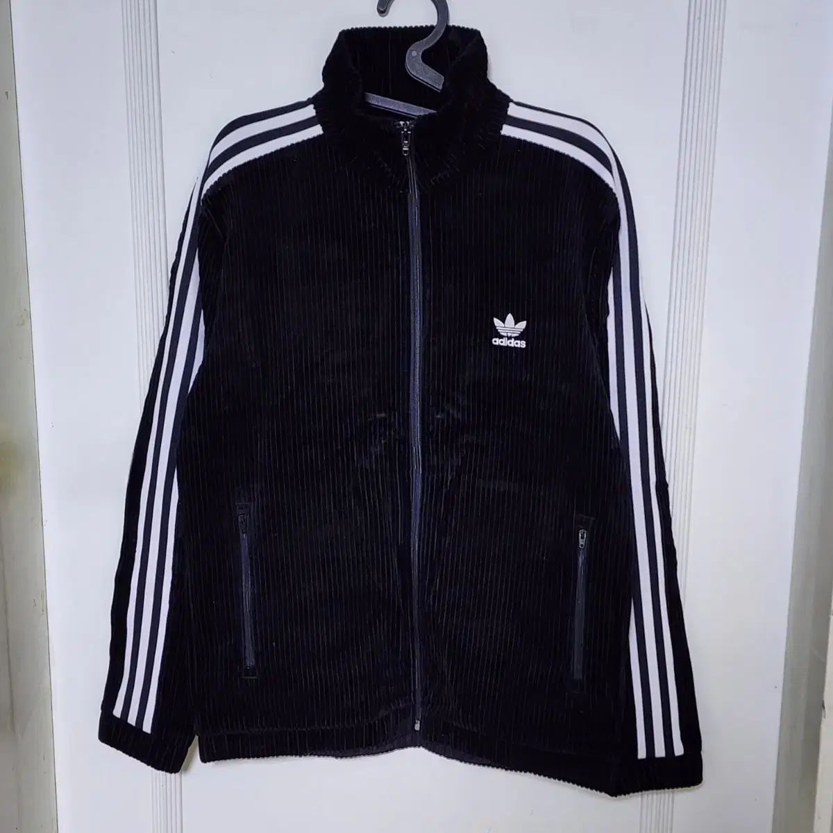 アディダス コーデュロイ トラックジャージ トラックパンツ ジョガーパンツ トレーニングウェア