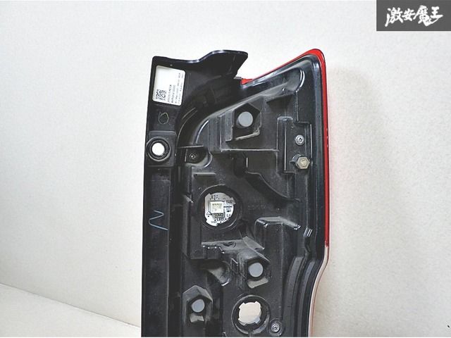 NISSAN 日産 純正 E26 NV350 キャラバン LED テールランプ テール