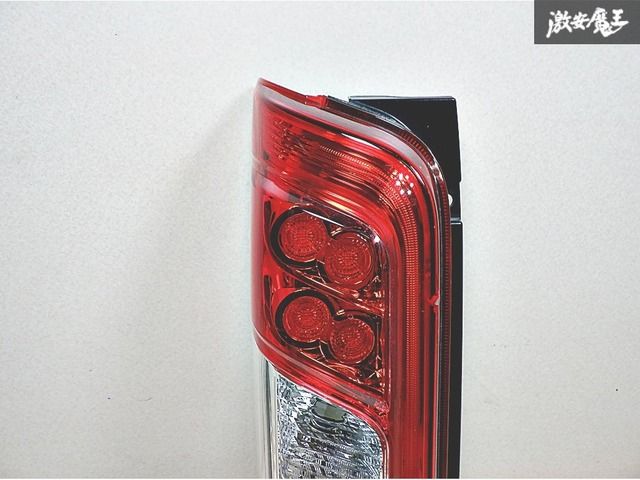 NISSAN 日産 純正 E26 NV350 キャラバン LED テールランプ テール