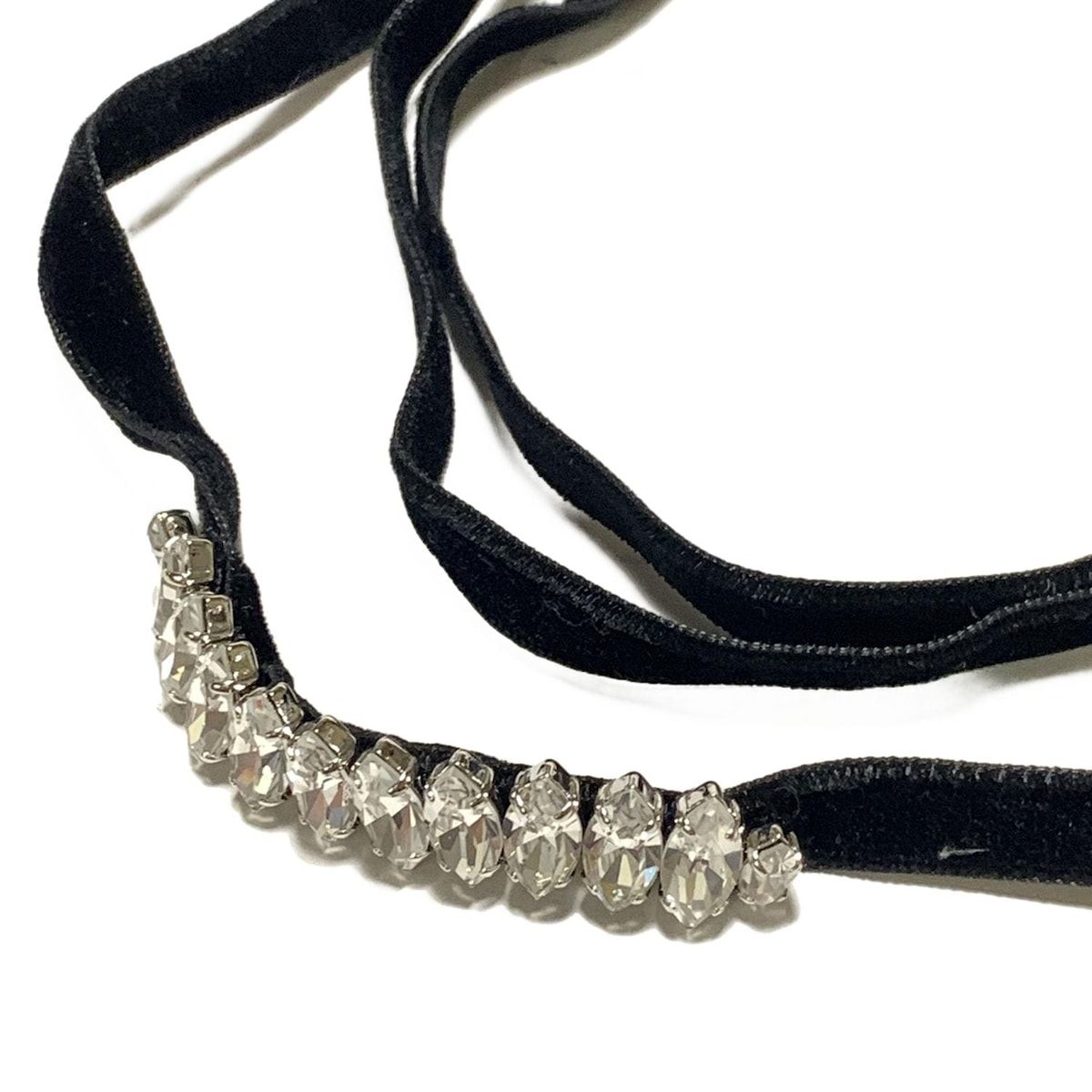 フォクシー FOXEY ネックレス 美品 FOXEY(フォクシー) ネックレス - クリア×シルバー×黒 ビジュー - メルカリ