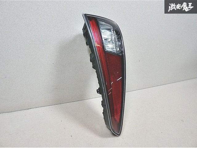 TOYOTA トヨタ 純正 ZVW50 ZVW51 プリウス 前期 テールランプ テール