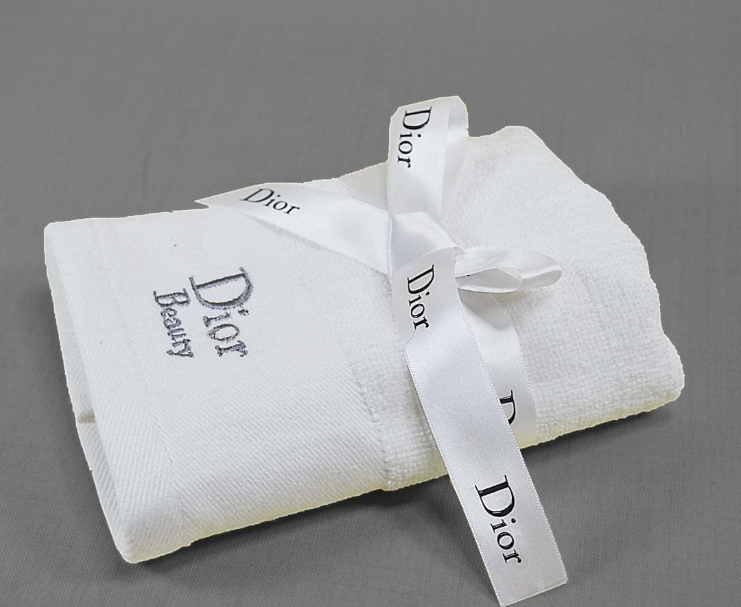 drtwl1 新品未使用 ディオール Dior ノベルティフェイスタオル - メルカリ