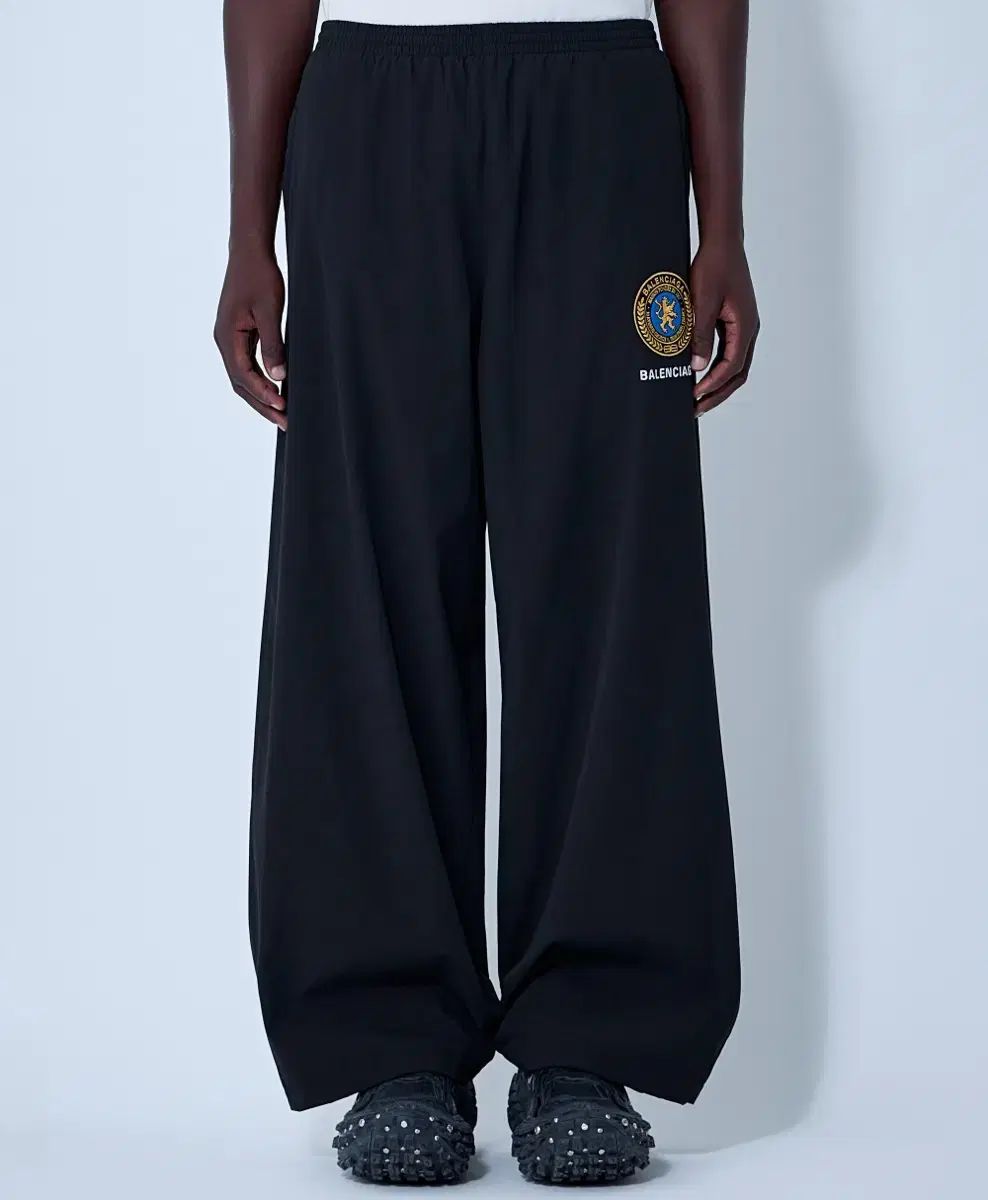 バレンシアガ ロゴ ウール モチーフ トラック パンツ