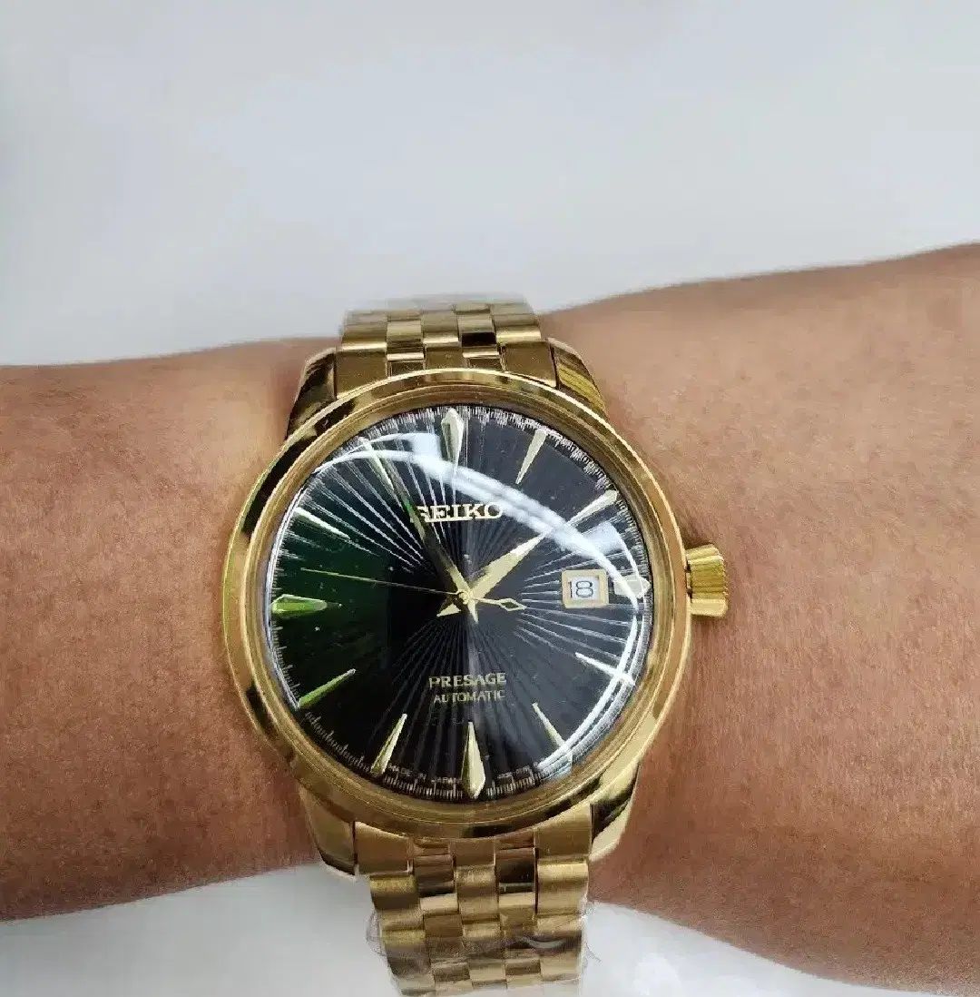 黒文字盤ゴールド