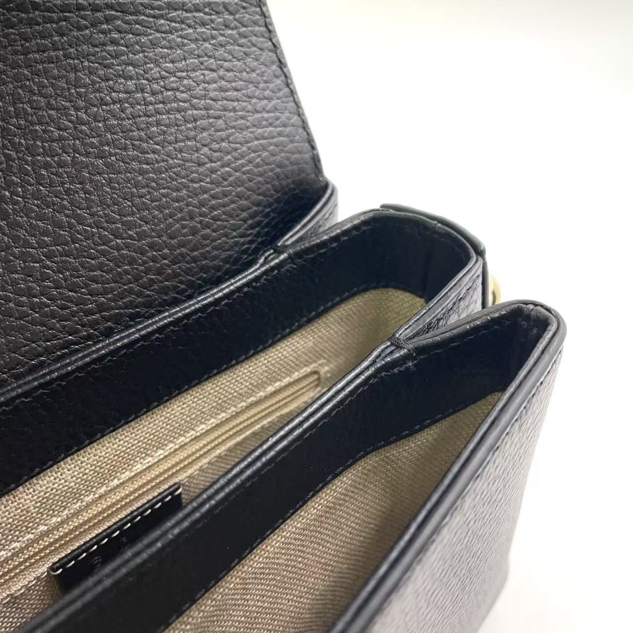 GUCCI インターロッキングG ミニ レザー ブラック ショルダーバッグ