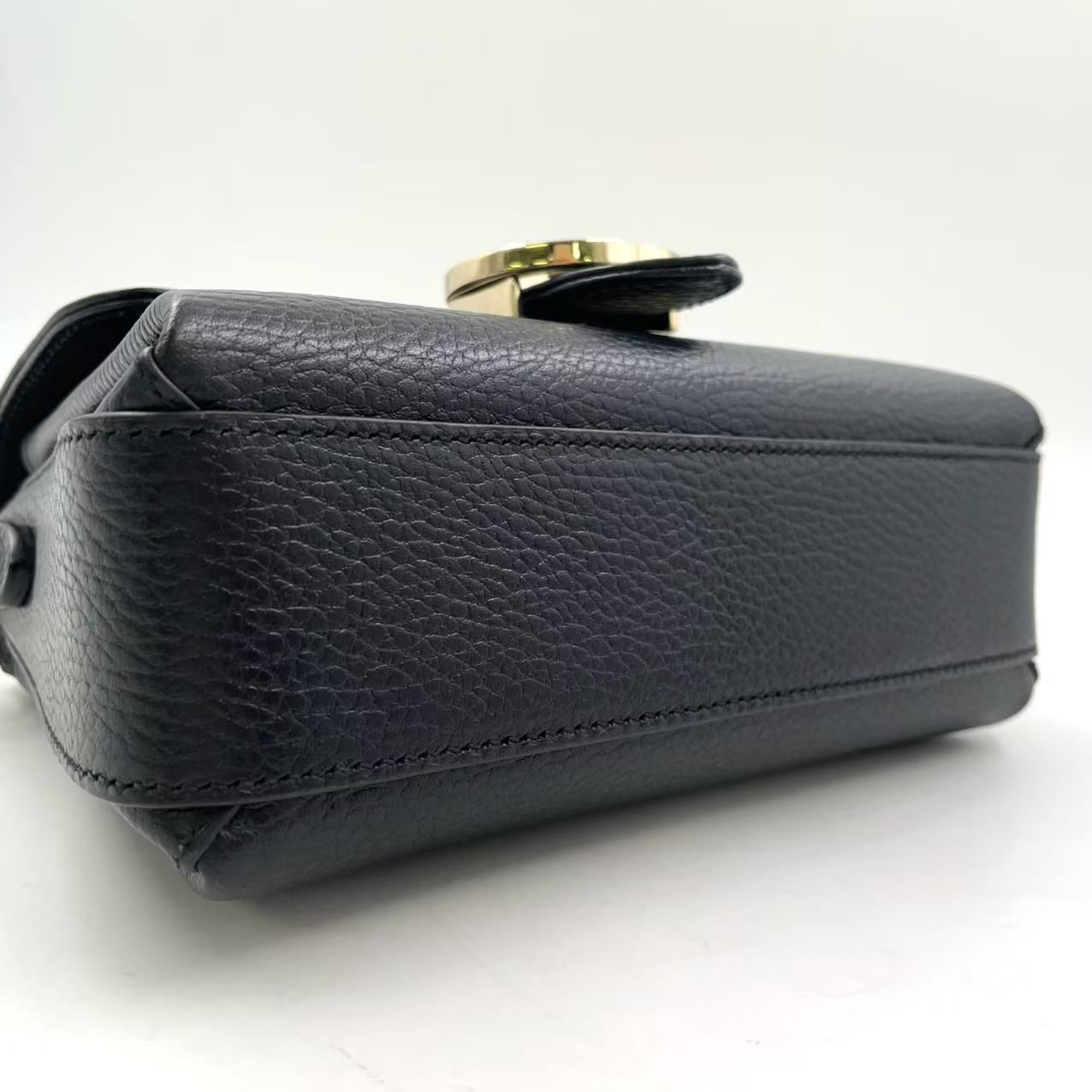 GUCCI インターロッキングG ミニ レザー ブラック ショルダーバッグ