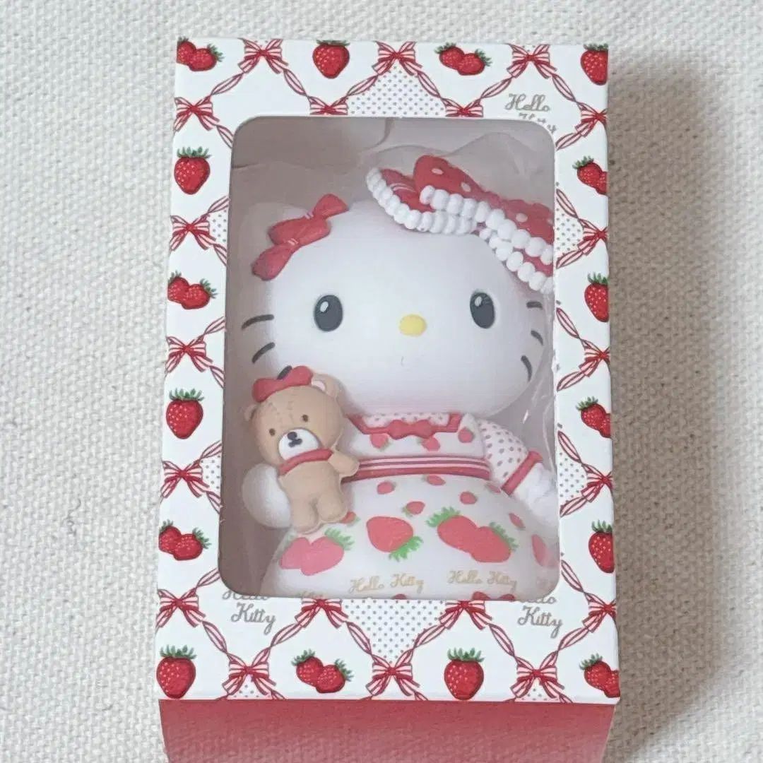 サンリオ ハローキティ いちごホイップケーキ ぬいぐるみ バッグ