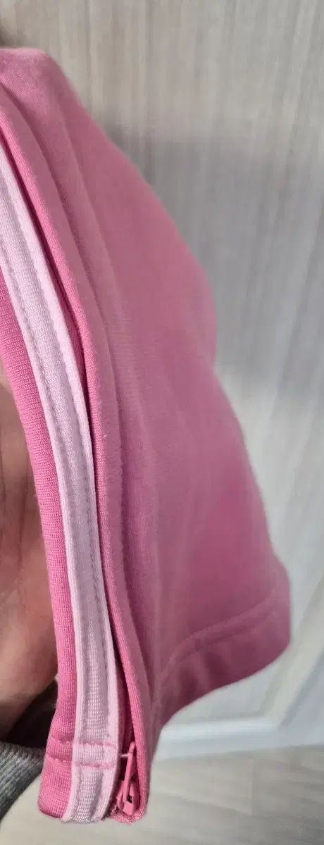  アディダス ピンク色 3本線 トレーナー ズボン ジョガーパンツ スウェットパンツ パンツ