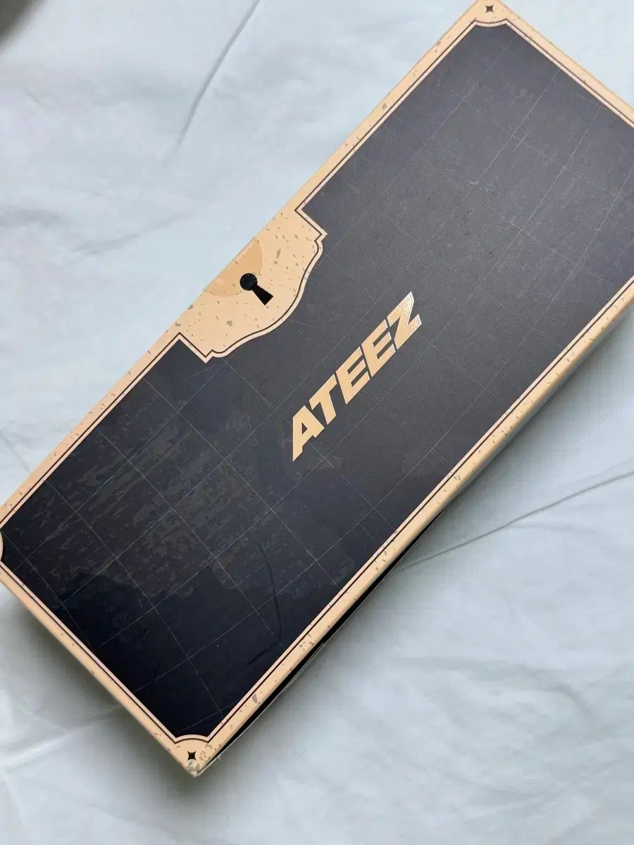 安い ATEEZ（エイティーズ・アチズ）応援棒 ライティニ 2 2本 即出荷