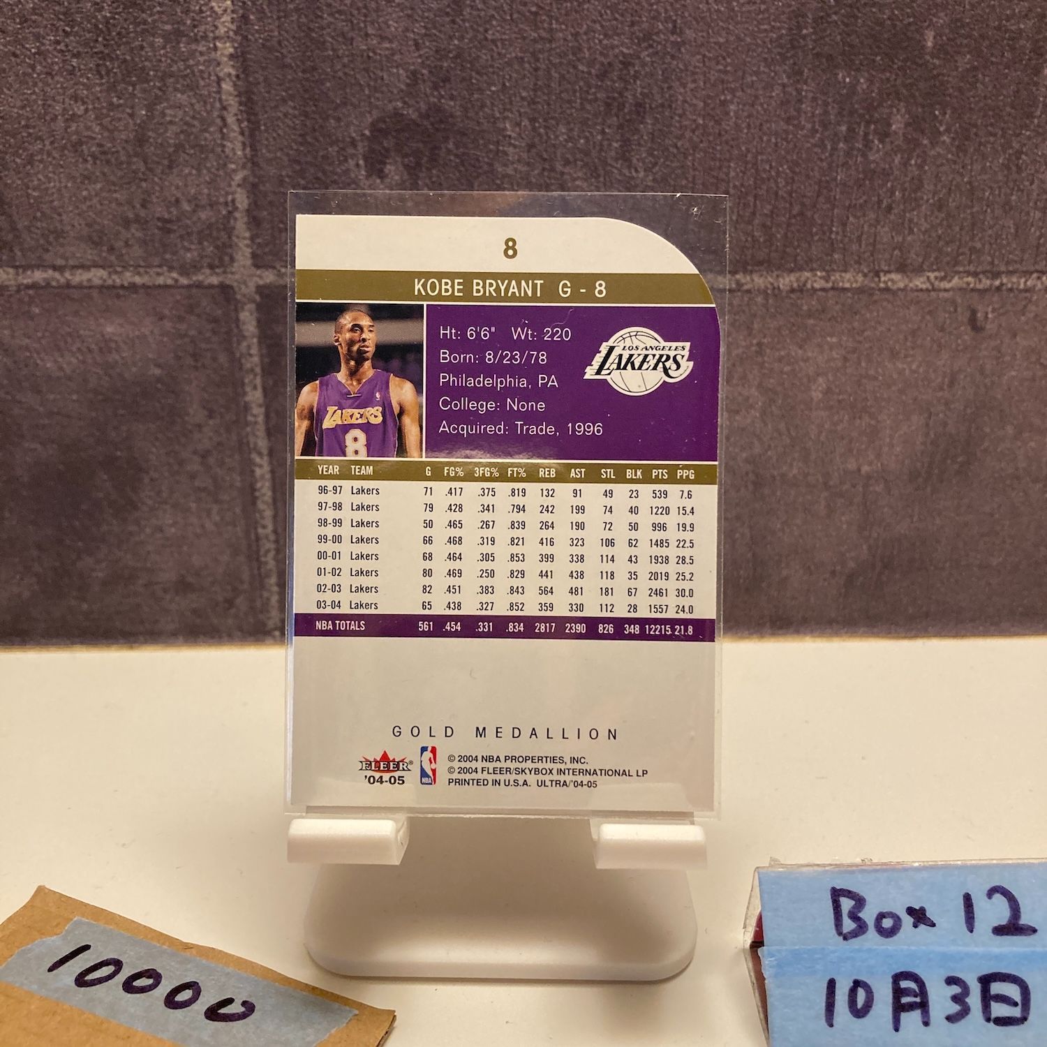 2004 05 Fleer Ultra Kobe Bryant Los Angeles Lakers G Medallion カード