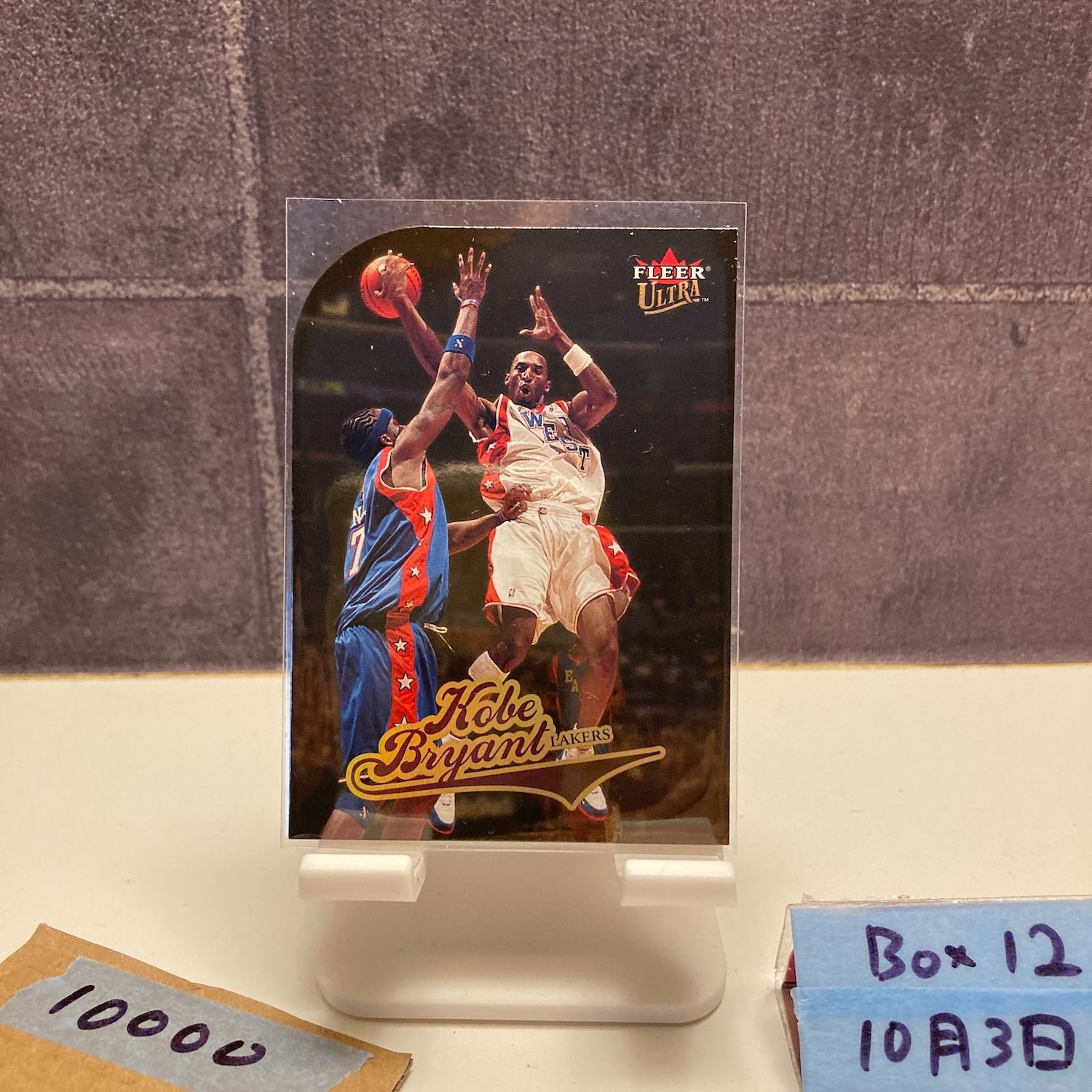 2004-05 Fleer Ultra Kobe Bryant Los Angeles Lakers G Medallion カード