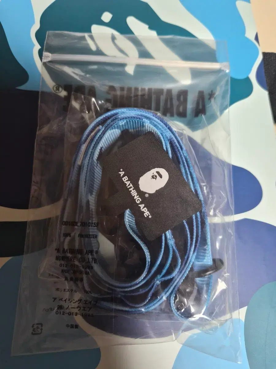 アベイシングエイプ ABC カモフラージュ スマートフォン ショルダー ストラップ モバイル ブルー