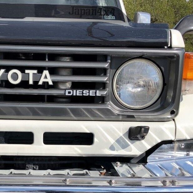 ランドクルーザー70 丸目　前期用グリル　純正DIESELエンブレム 送料無料】DIESEL エンブレム ランクル70 ディーゼル 前期 後期HZJ PZJ