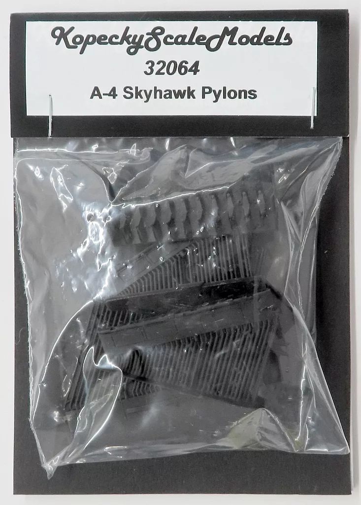 プラモデル 1 32 A 4 スカイホーク パイロンセット トランぺッター用 ディティールアップパーツ