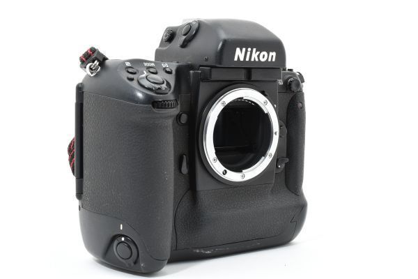【ジャンク】Nikon F5 ボディ（フィルム一眼レフカメラ） ☆ジャンク☆ Nikon F5 ボディ一眼レフ フィルムカメラ / 外観良好