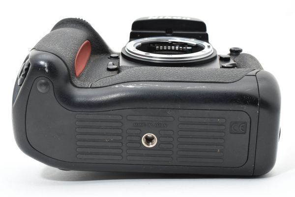 Nikon F5 ボディ ニコン ジャンク ☆ジャンク☆ Nikon F5 ボディ一眼レフ フィルムカメラ / 外観良好