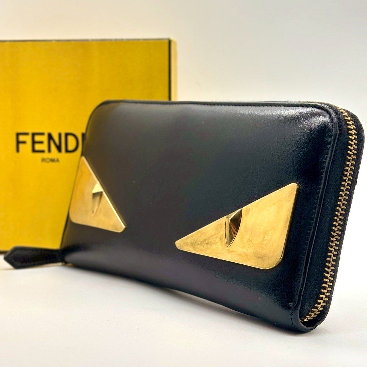 無骨に光る遊び心】 FENDI フェンディ 長財布 ラウンドジップ