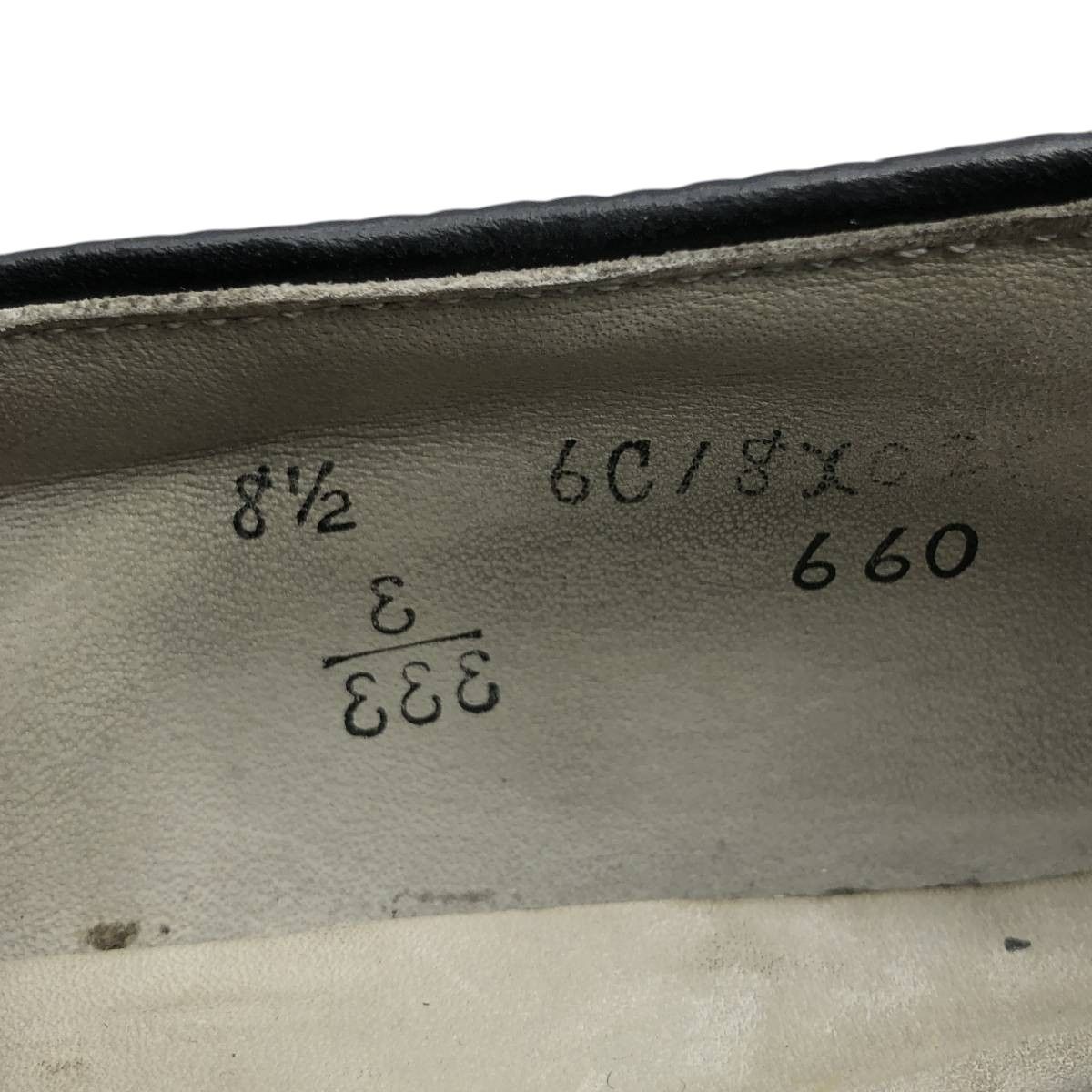 タッセルローファー