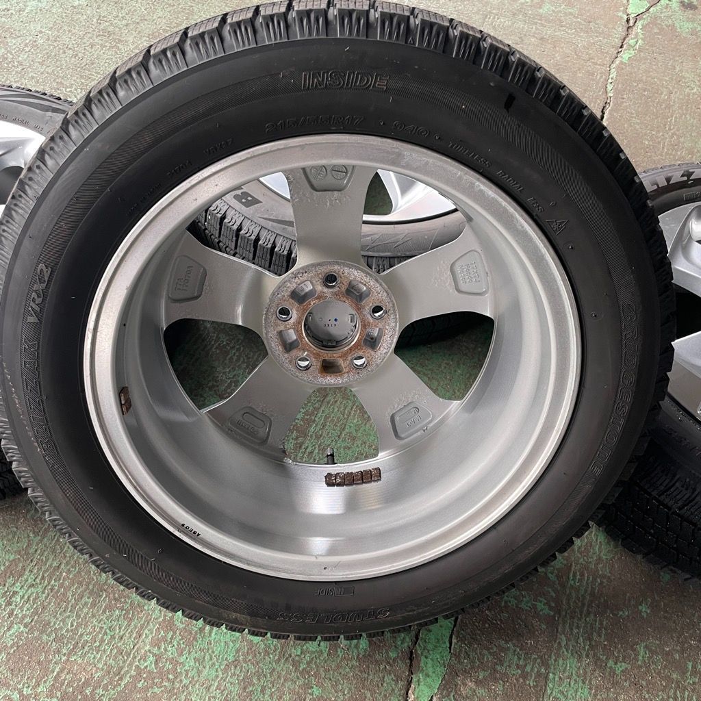 ヴェゼル (RU1) スタッドレス215/55R17 VRX2 (2021年)・純正アルミ