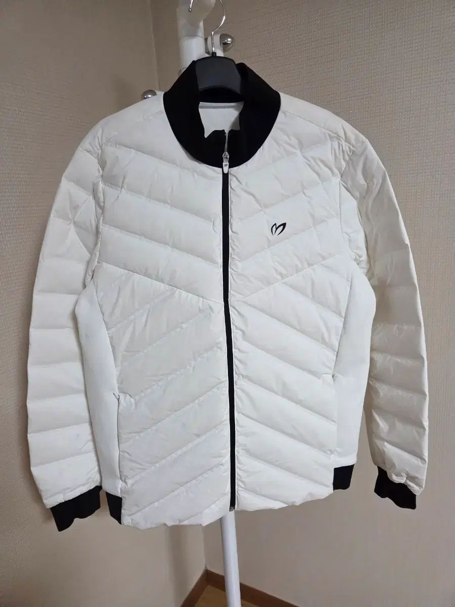 マスターバニーエディション 白 グースダウン アウター